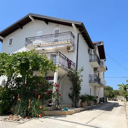 With A Parking Space Mavarstica, Ciovo - 20141 Apartment *